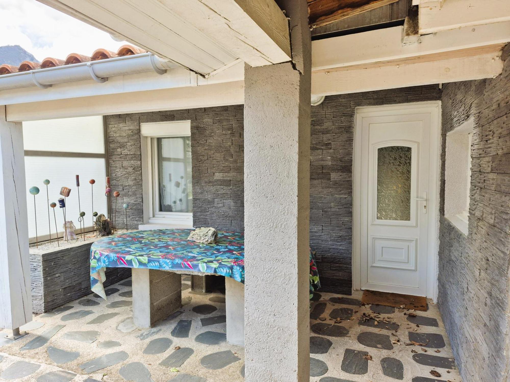 Gîte Champagne Appartement Tarascon-sur-Ariège